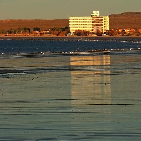 Rayentray Puerto Madryn Hotel Exterior foto